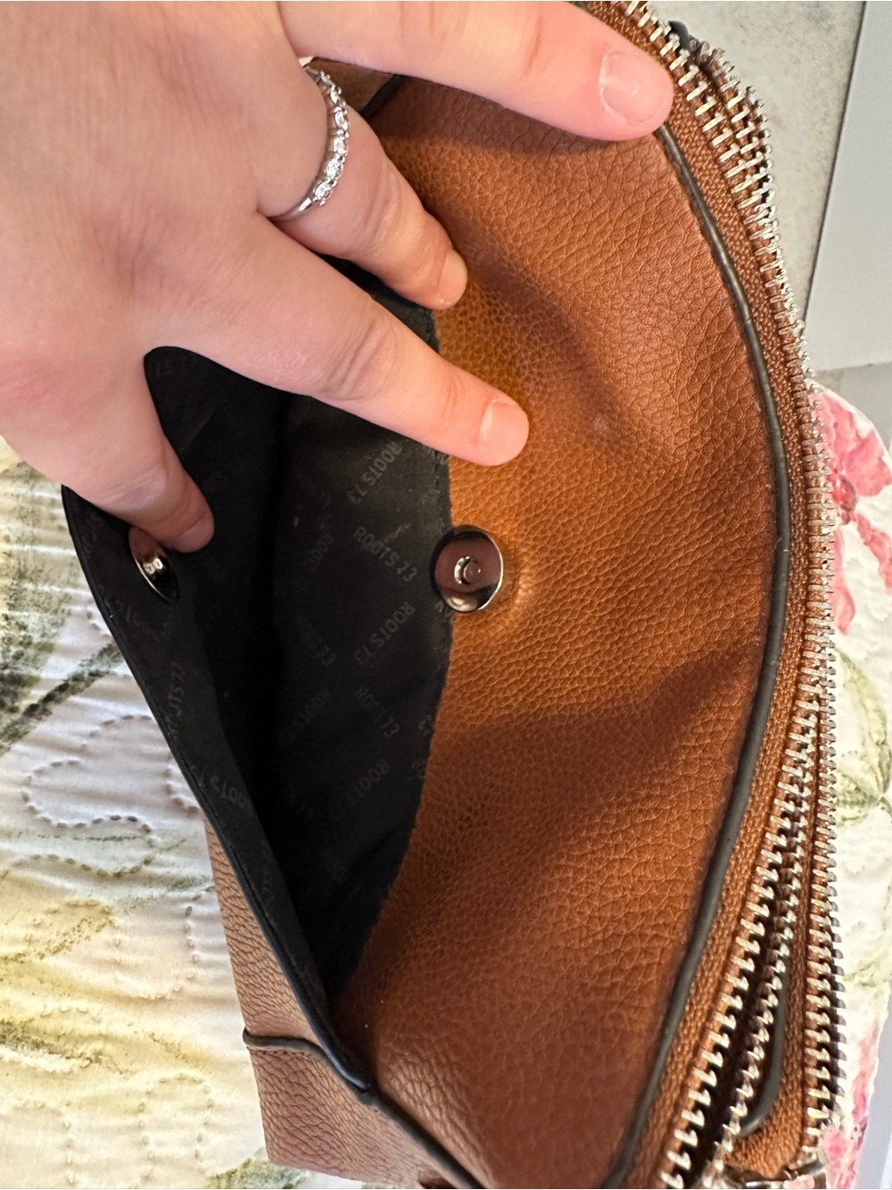 Roots 73 Brown Faux Pebbled Leather Crossbody Purse Bag - Picture 12 of 14